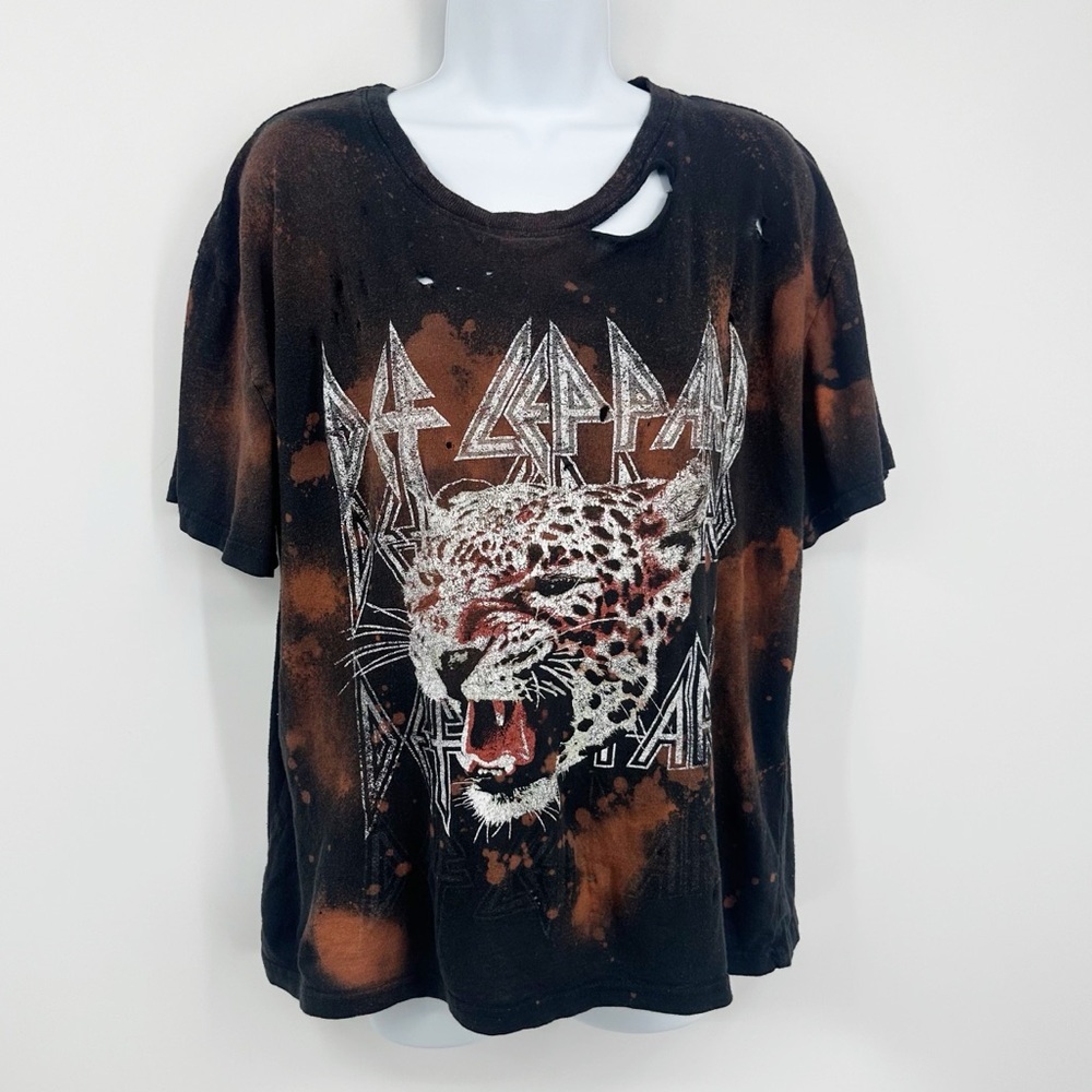 Def Leppard Custom Bleach Splatter Short Sleeve Shirt Size XL Upcycled